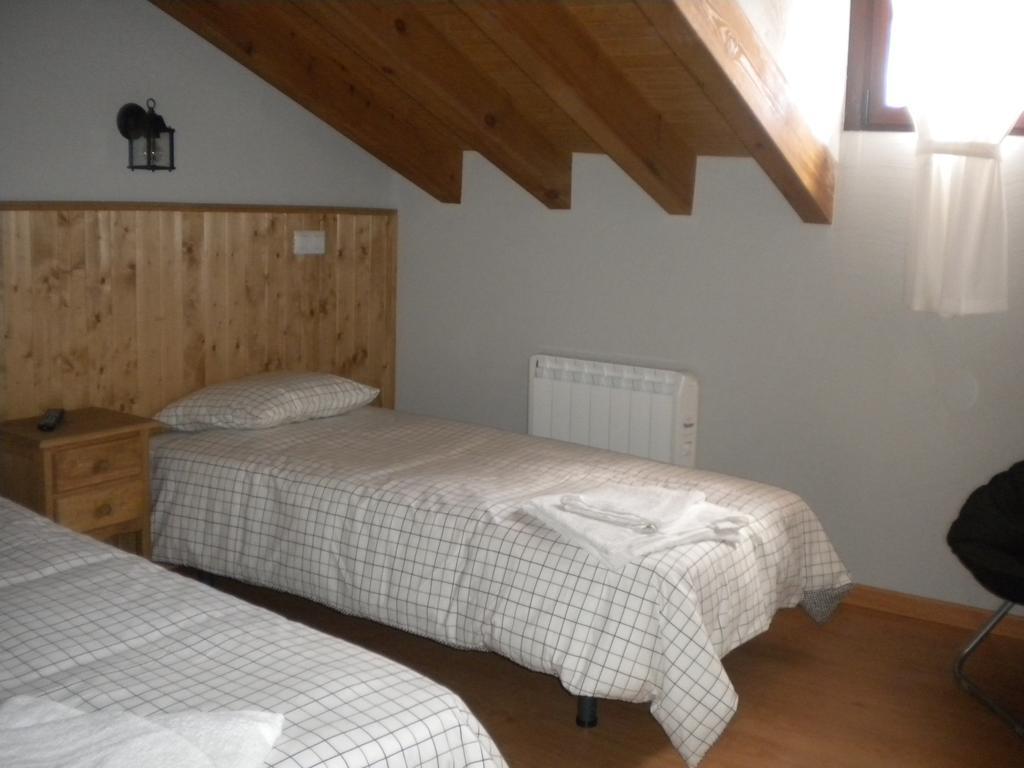 Hostal Rural Las Cuatro Calles San Martín del Pimpollar Pokoj fotografie