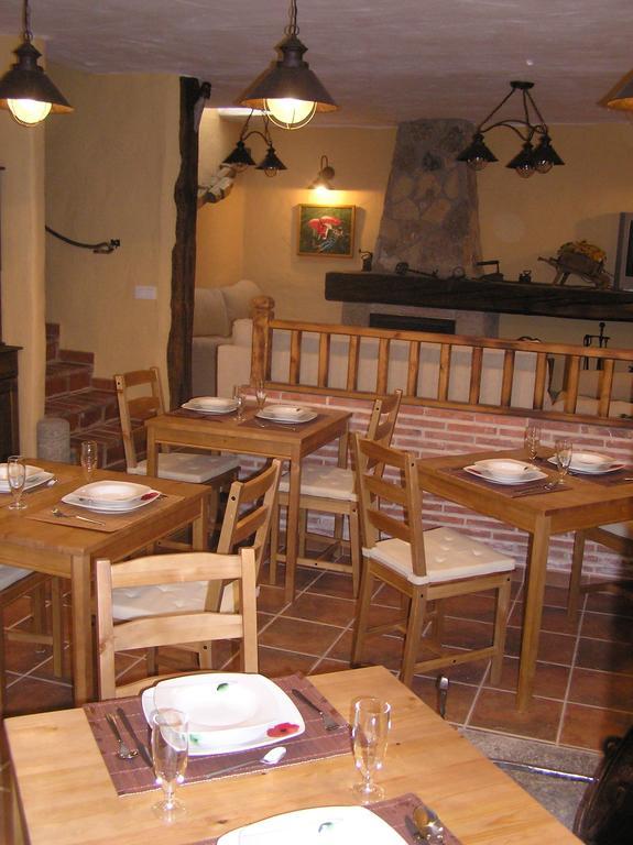 Hostal Rural Las Cuatro Calles San Martín del Pimpollar Exteriér fotografie